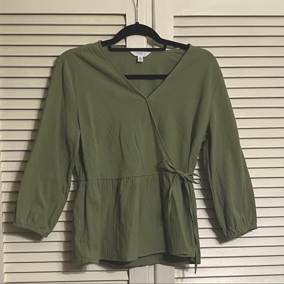 Time and Tru Shirt - Picture 1 of 3